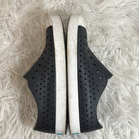 NATIVE Men’s Jefferson Slip On Lightweight Shoes Black & White Size 11 - Picture 8 of 10